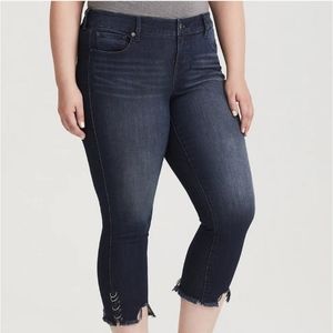 Torrid Premium Pierced O-Ring Frayed Raw Distressed Hem Crop Jeans 20 Plus Size